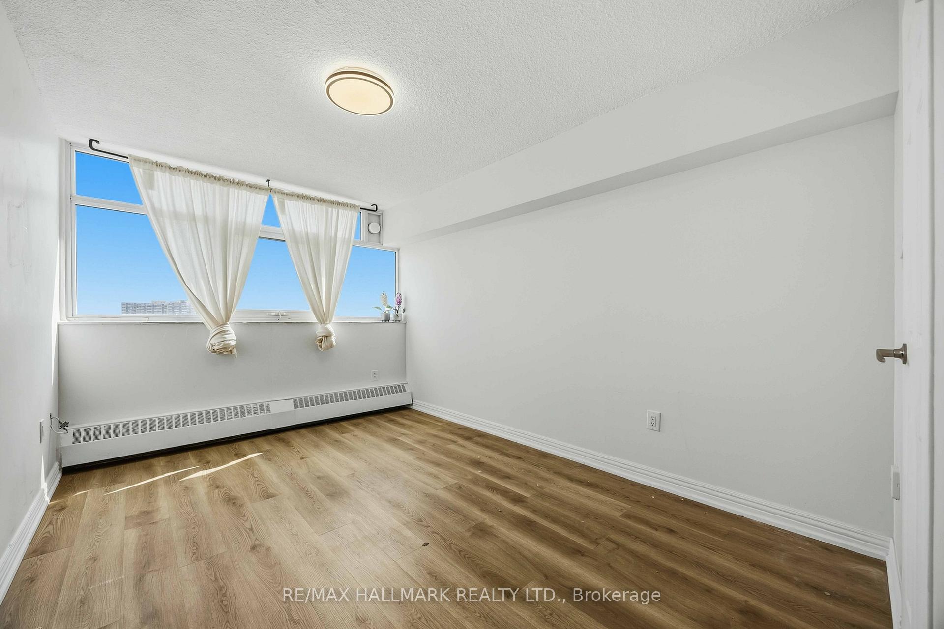 100 Echo Point 808, Toronto Unit: 808