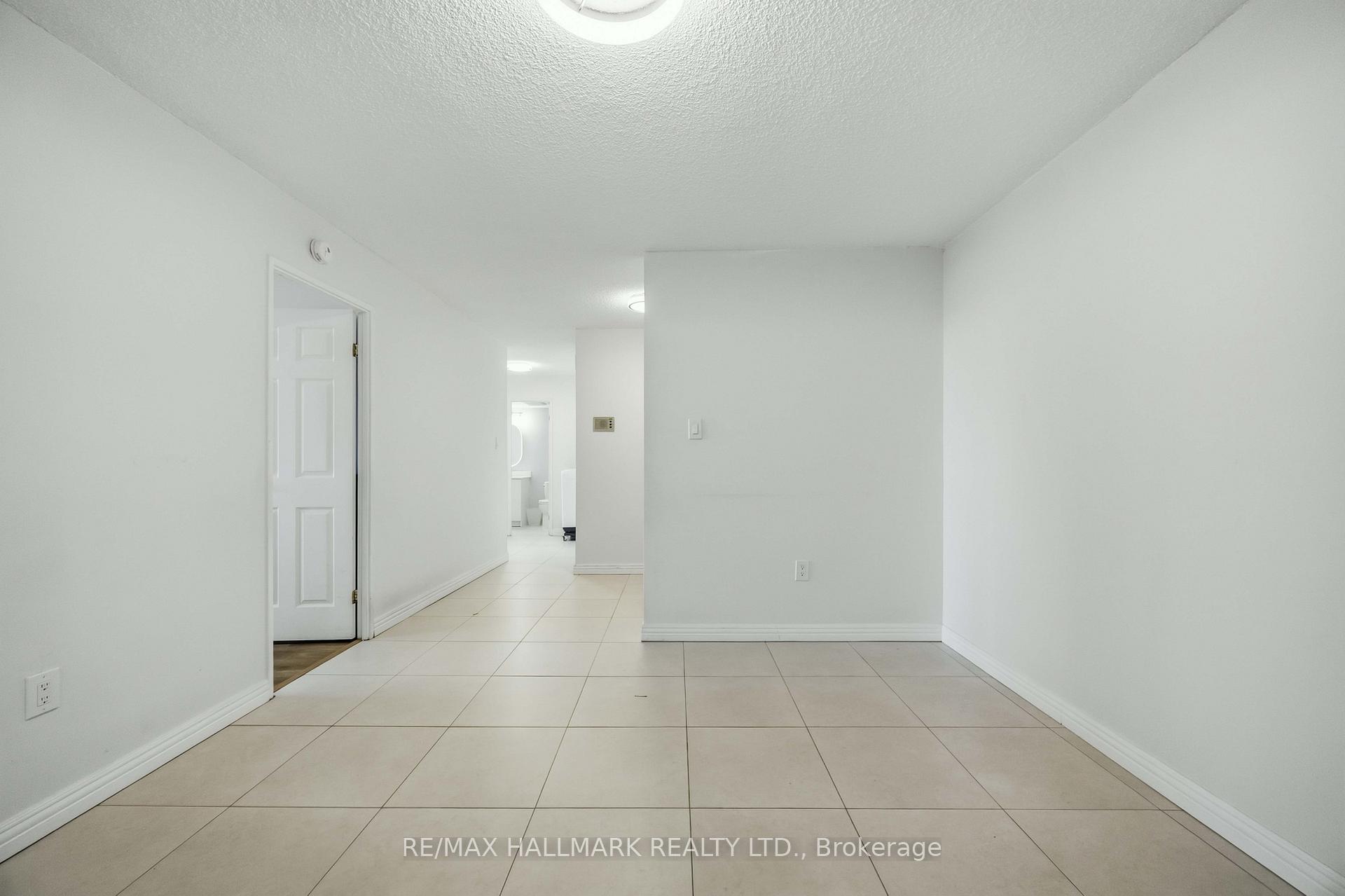 100 Echo Point 808, Toronto Unit: 808