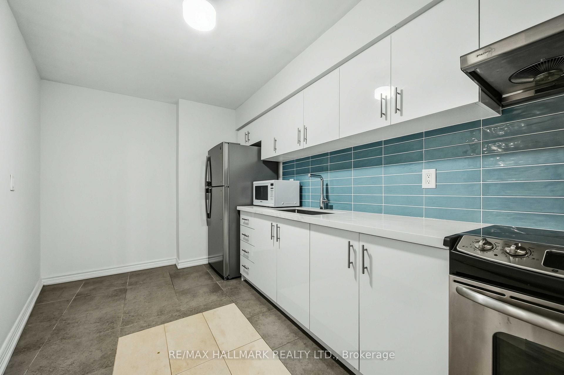 100 Echo Point 808, Toronto Unit: 808