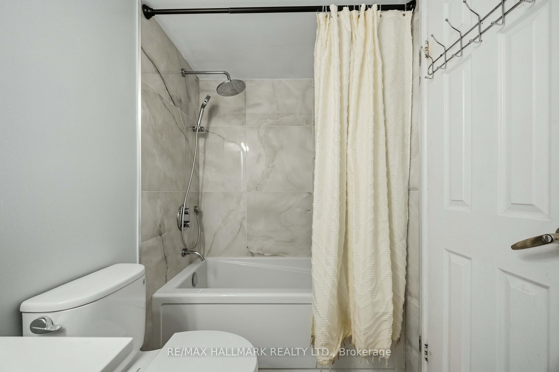 100 Echo Point 808, Toronto Unit: 808