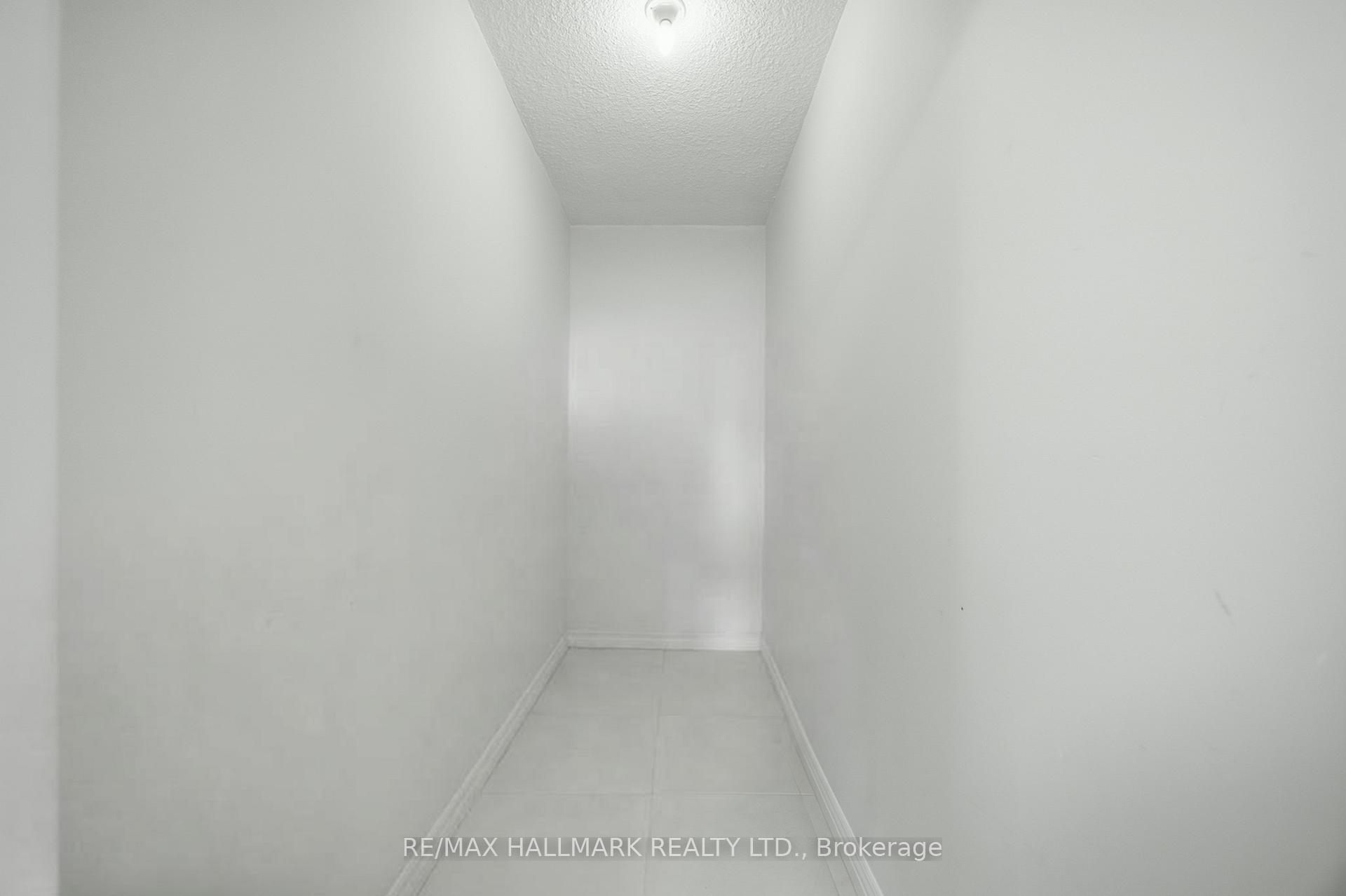 100 Echo Point 808, Toronto Unit: 808