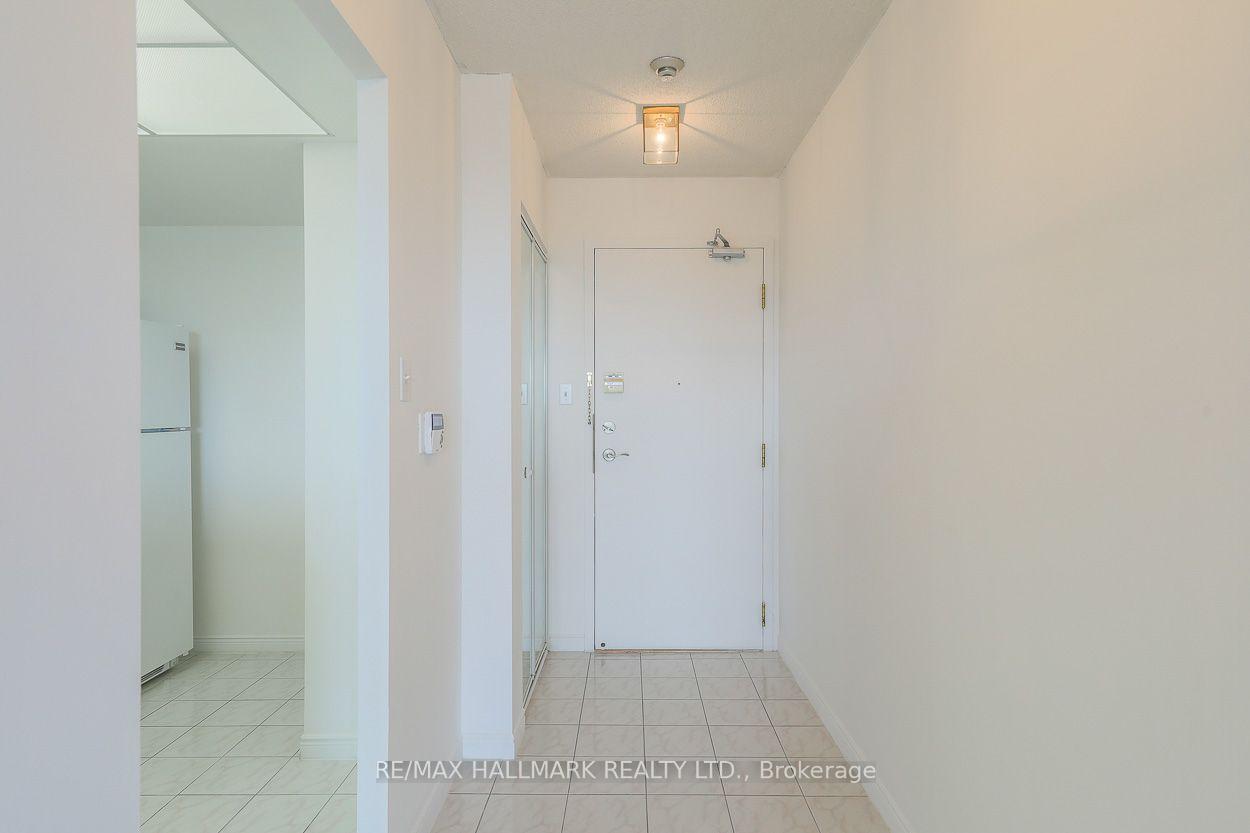 1 Greystone Walk Drive 978, Toronto Unit: 978