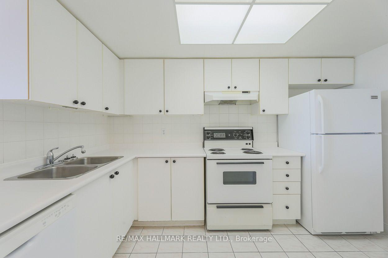 1 Greystone Walk Drive 978, Toronto Unit: 978