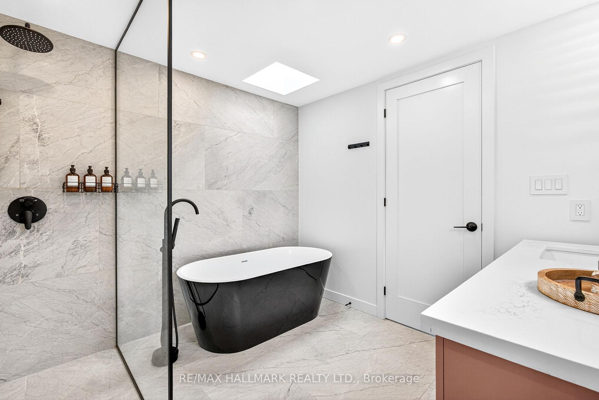 225 Catalina Drive, Toronto