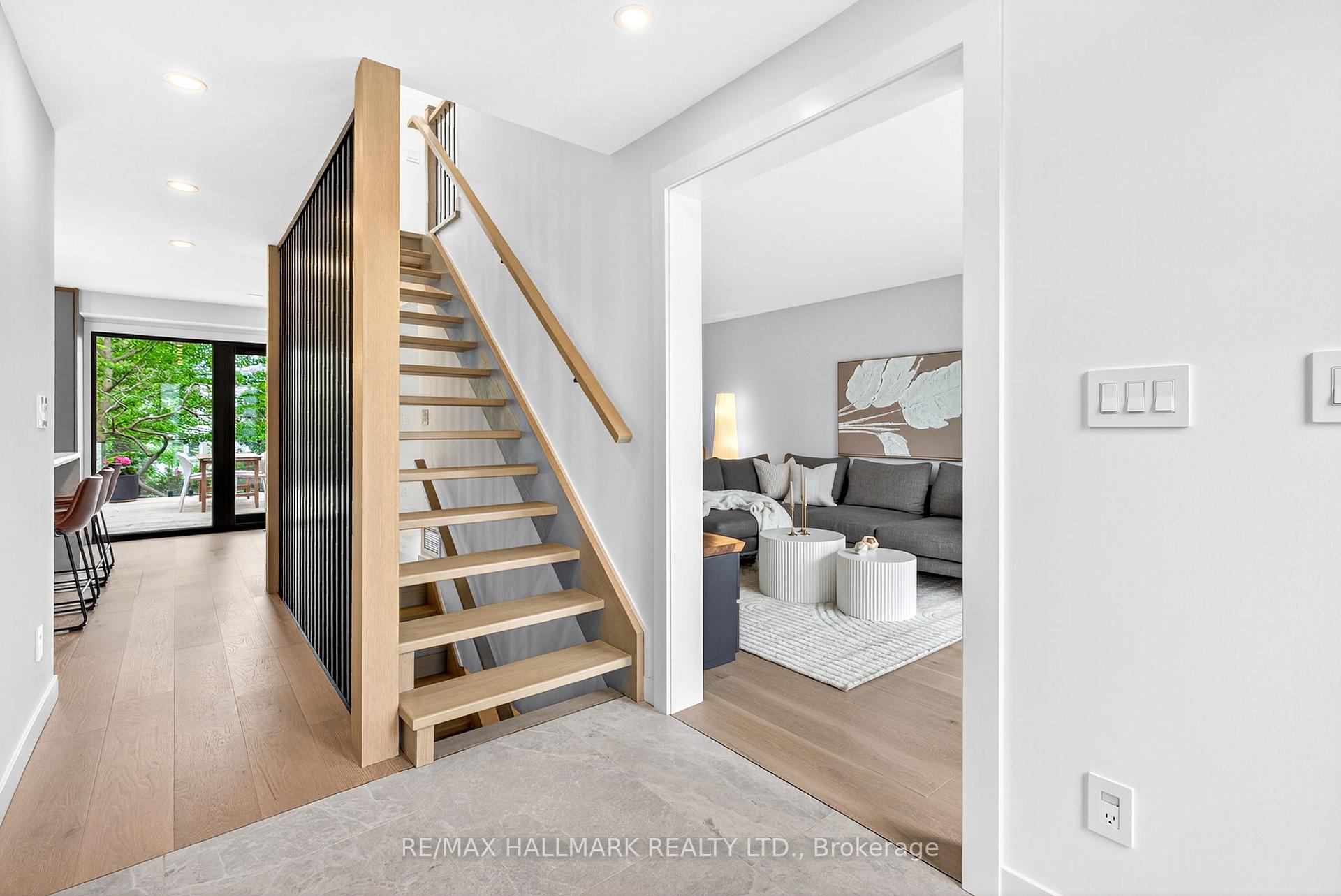 225 Catalina Drive, Toronto