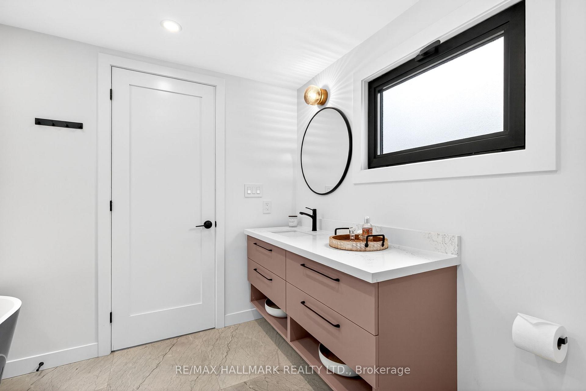 225 Catalina Drive, Toronto