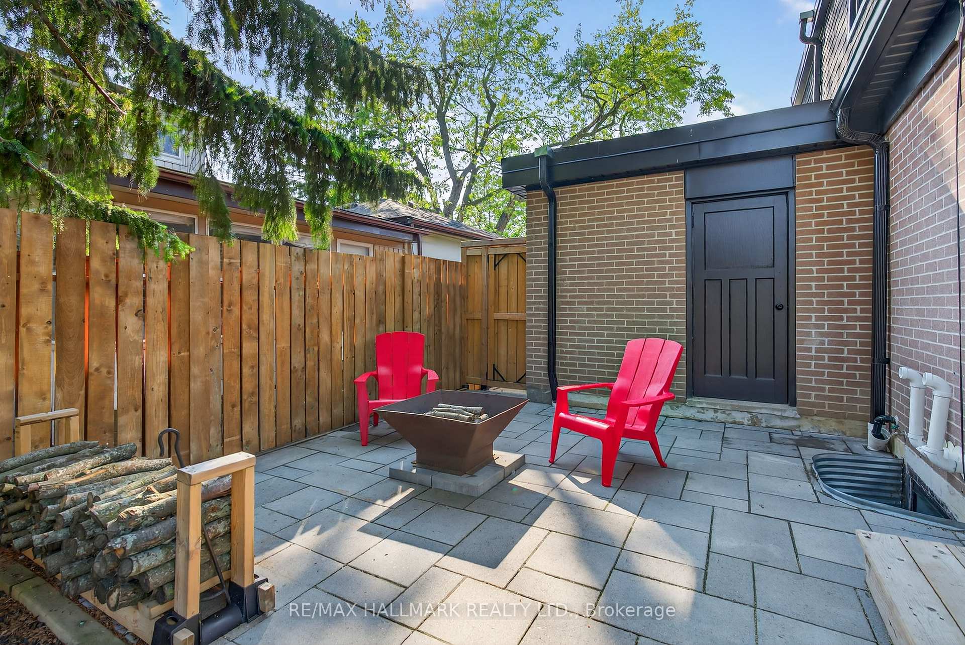 225 Catalina Drive, Toronto