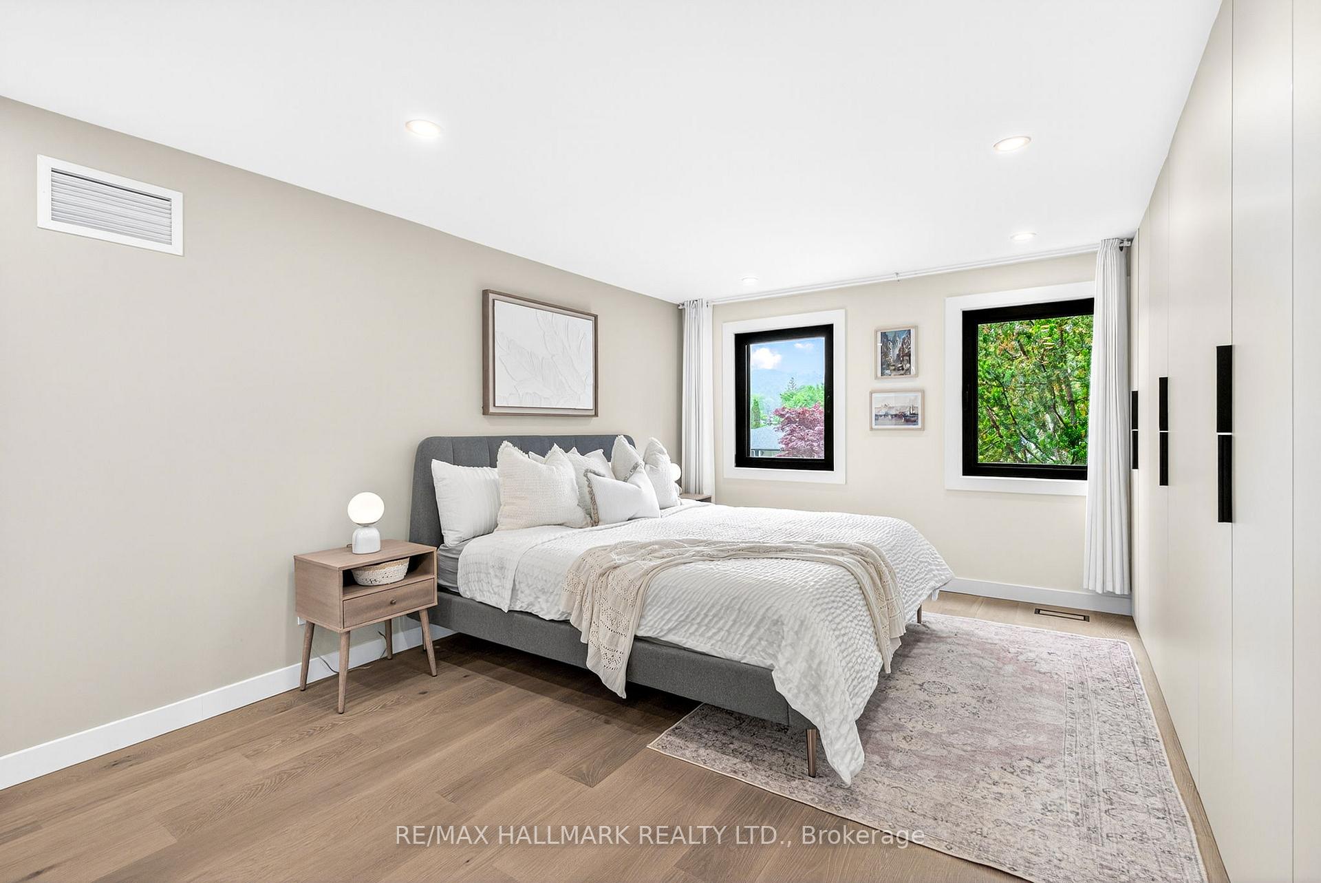 225 Catalina Drive, Toronto