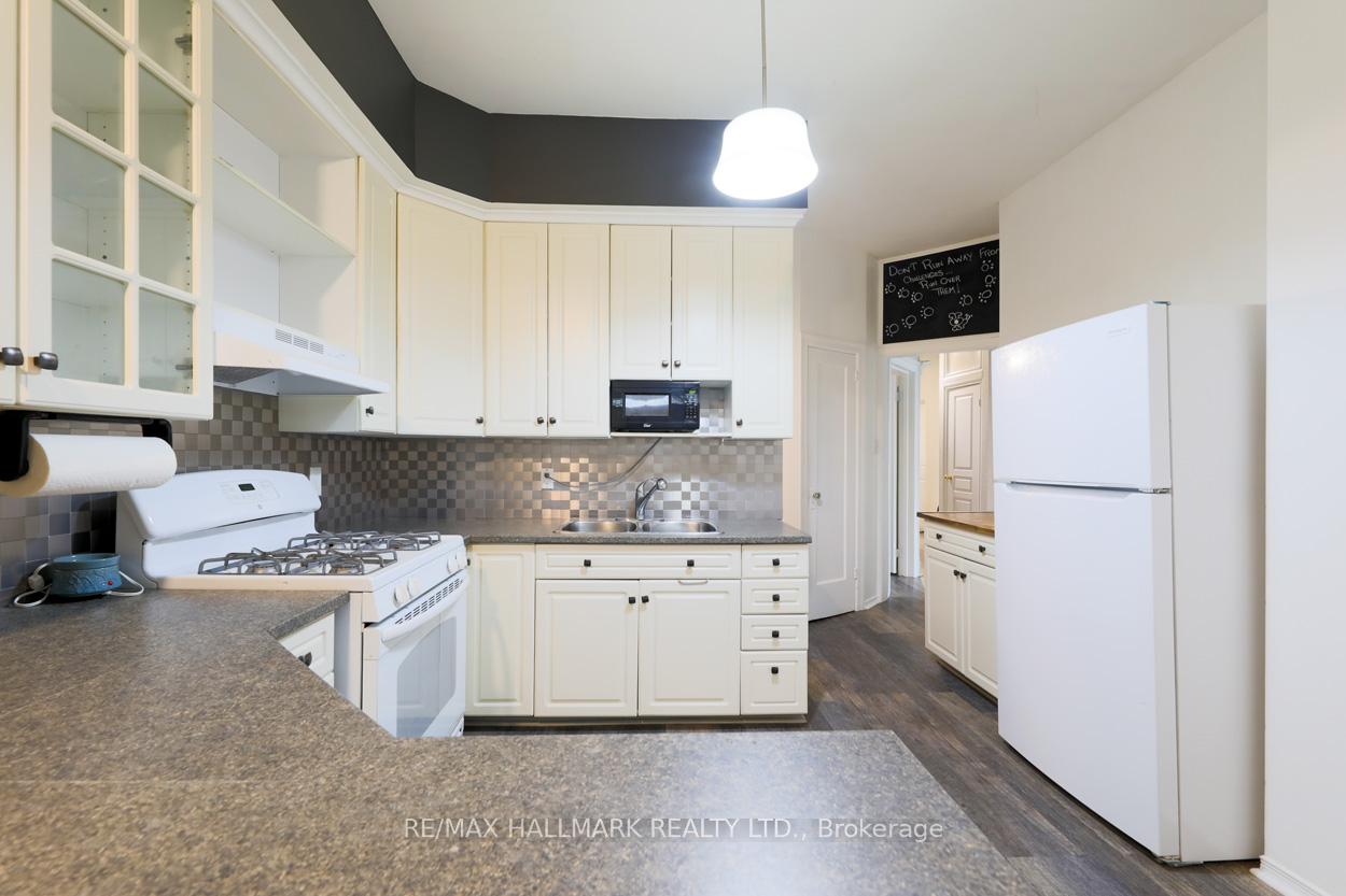 405 Kingston Road Main Floor, Toronto Unit: Main Floor