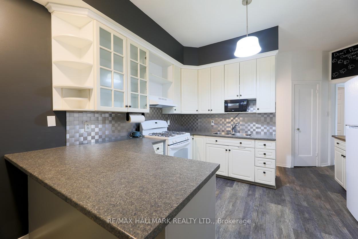 405 Kingston Road Main Floor, Toronto Unit: Main Floor