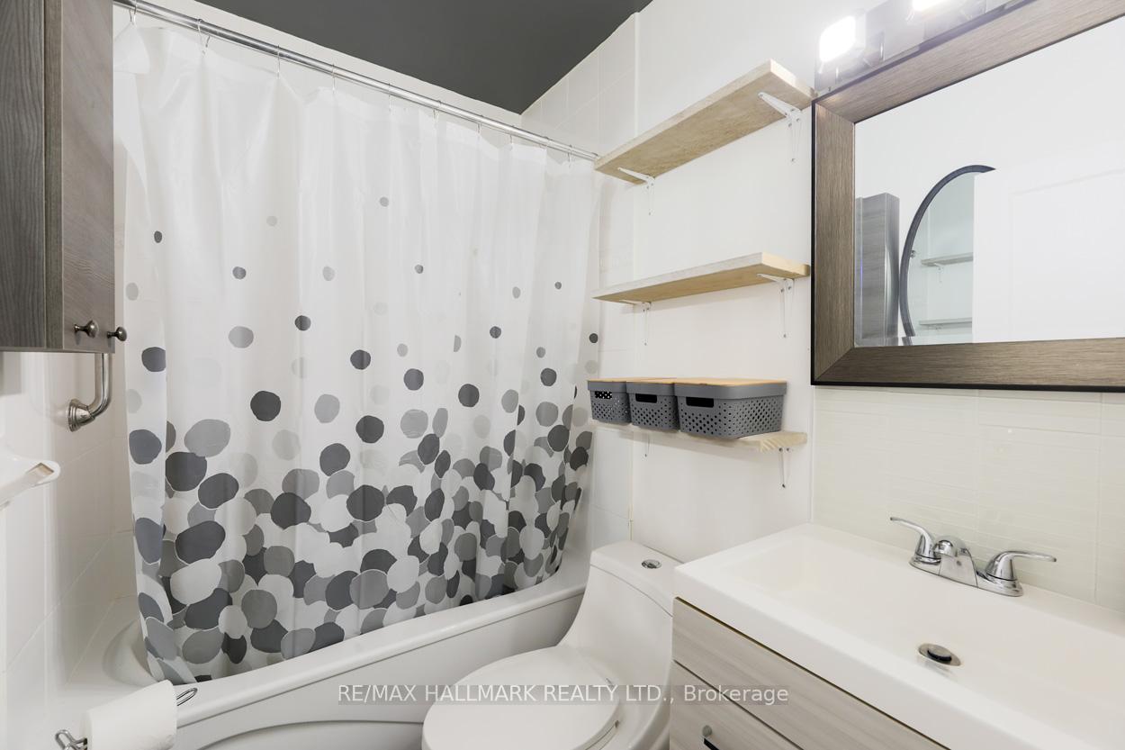 405 Kingston Road Main Floor, Toronto Unit: Main Floor