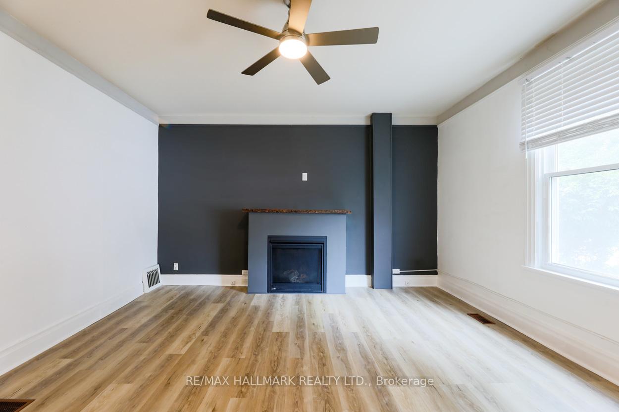 405 Kingston Road Main Floor, Toronto Unit: Main Floor