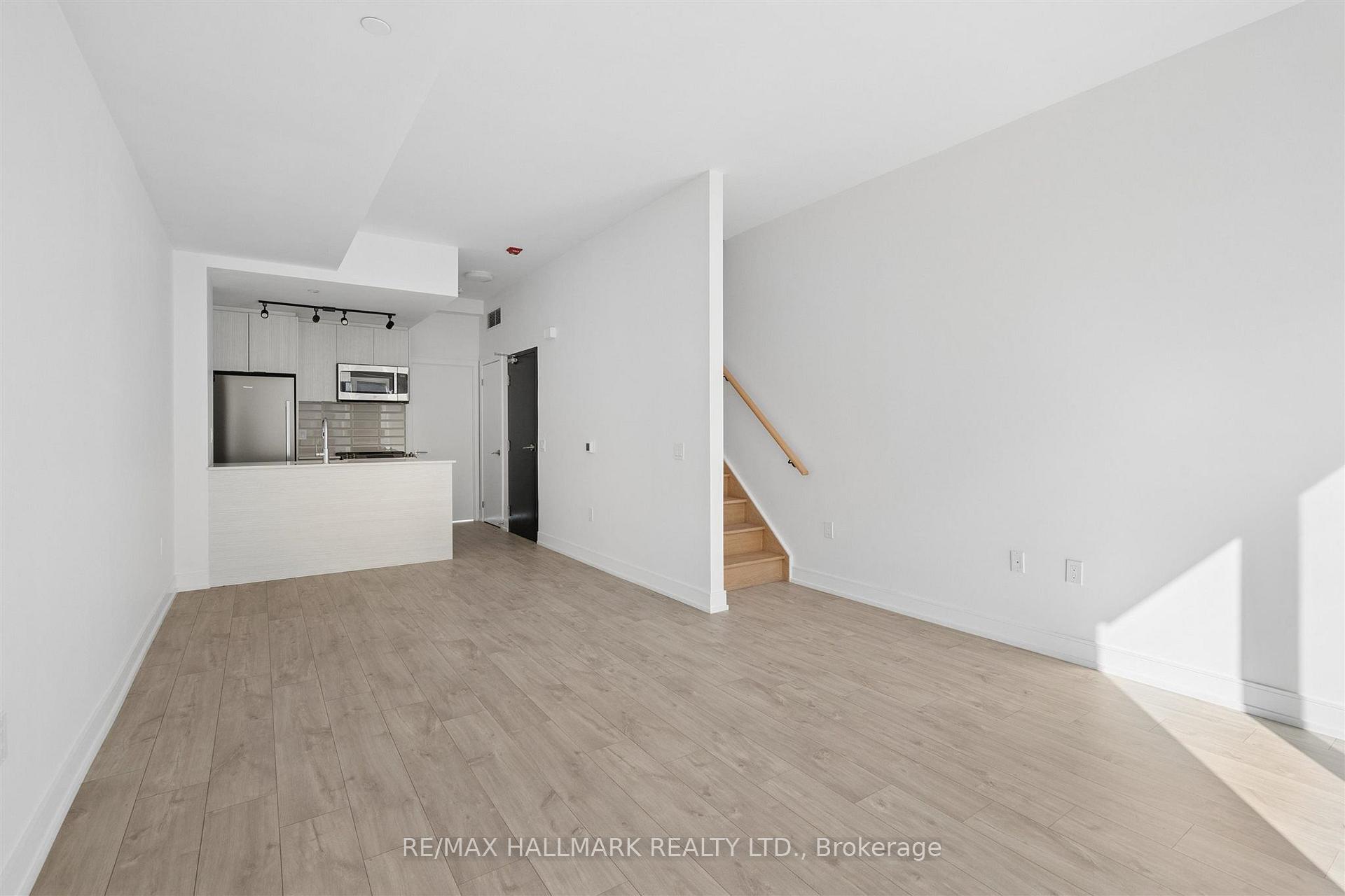 176 Clonmore Avenue 14, Toronto Unit: 14
