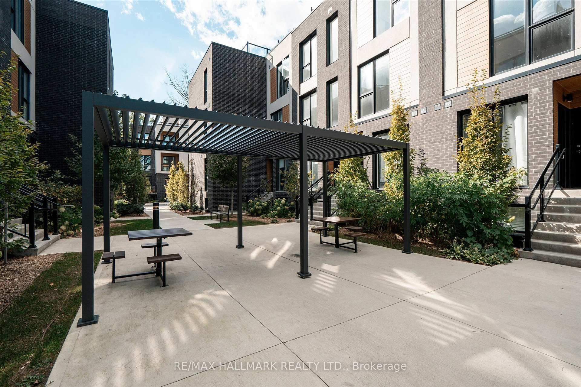 176 Clonmore Avenue 14, Toronto Unit: 14