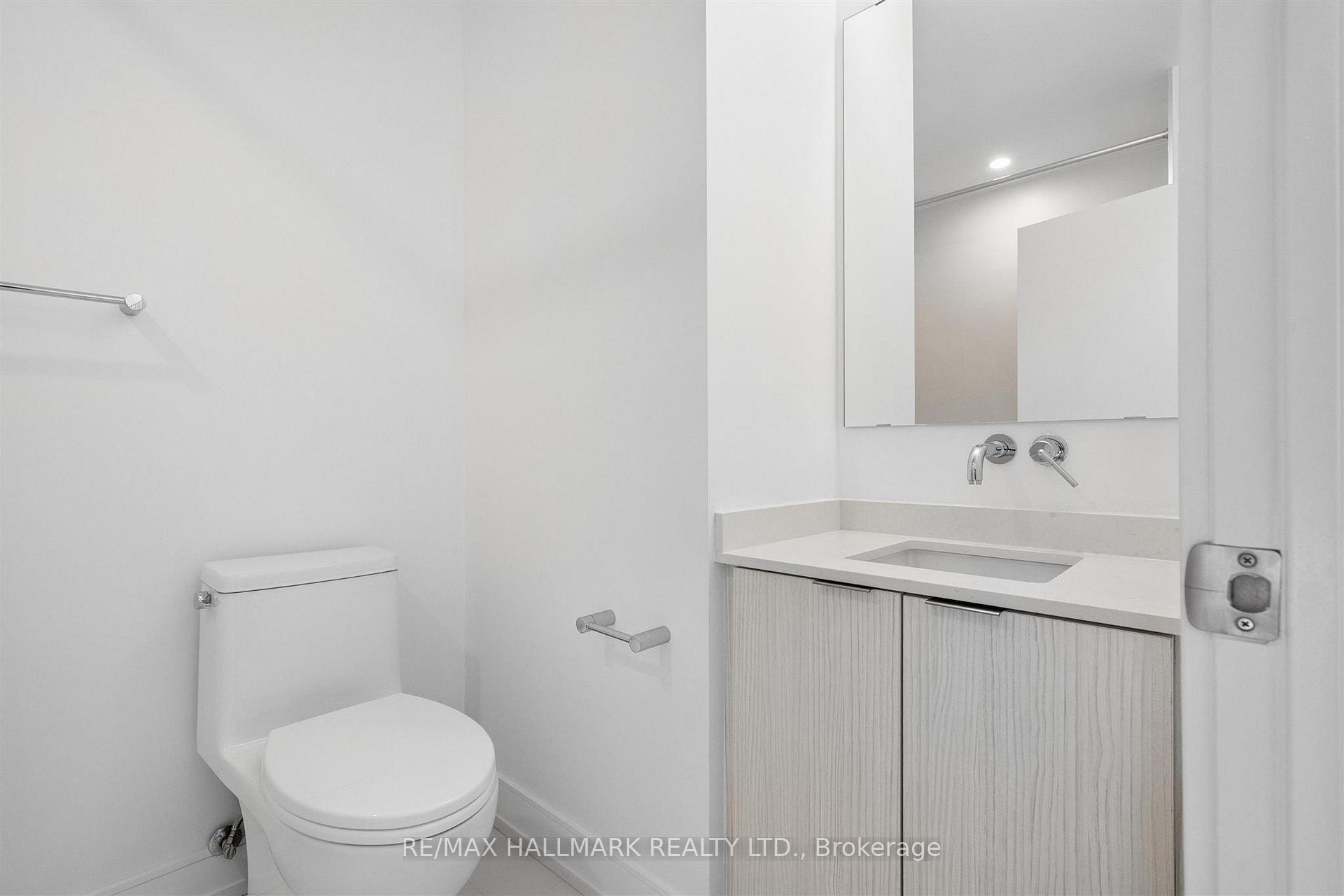 176 Clonmore Avenue 14, Toronto Unit: 14