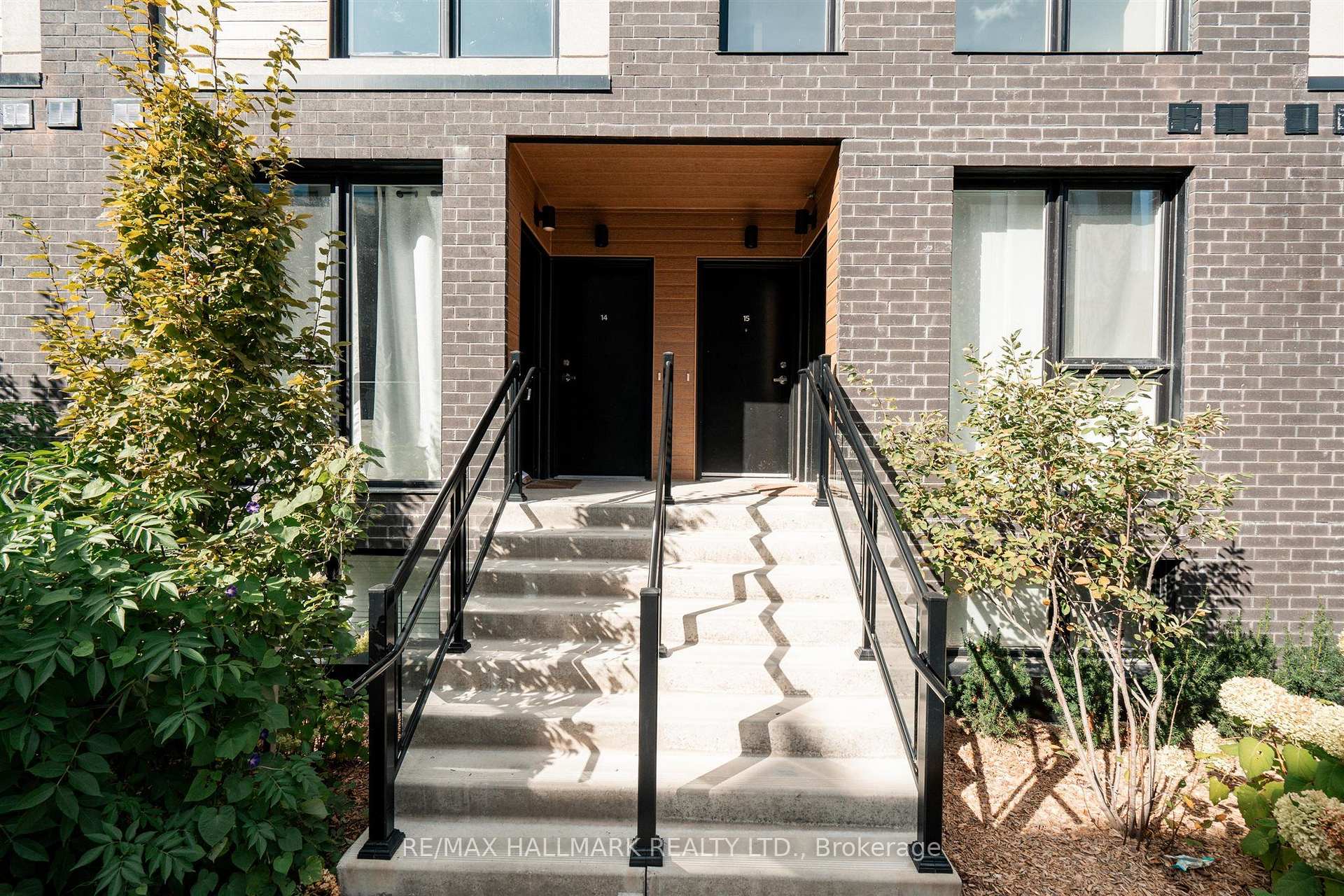 176 Clonmore Avenue 14, Toronto Unit: 14