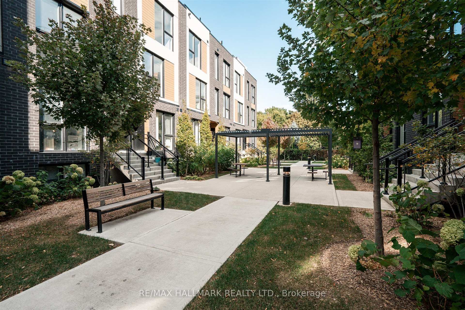 176 Clonmore Avenue 14, Toronto Unit: 14