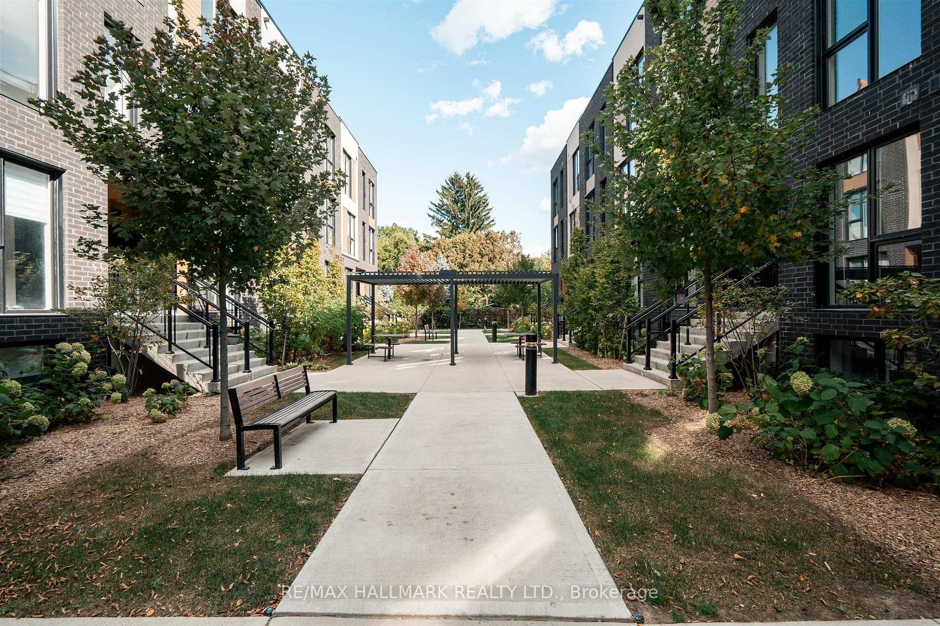 176 Clonmore Avenue 14, Toronto Unit: 14