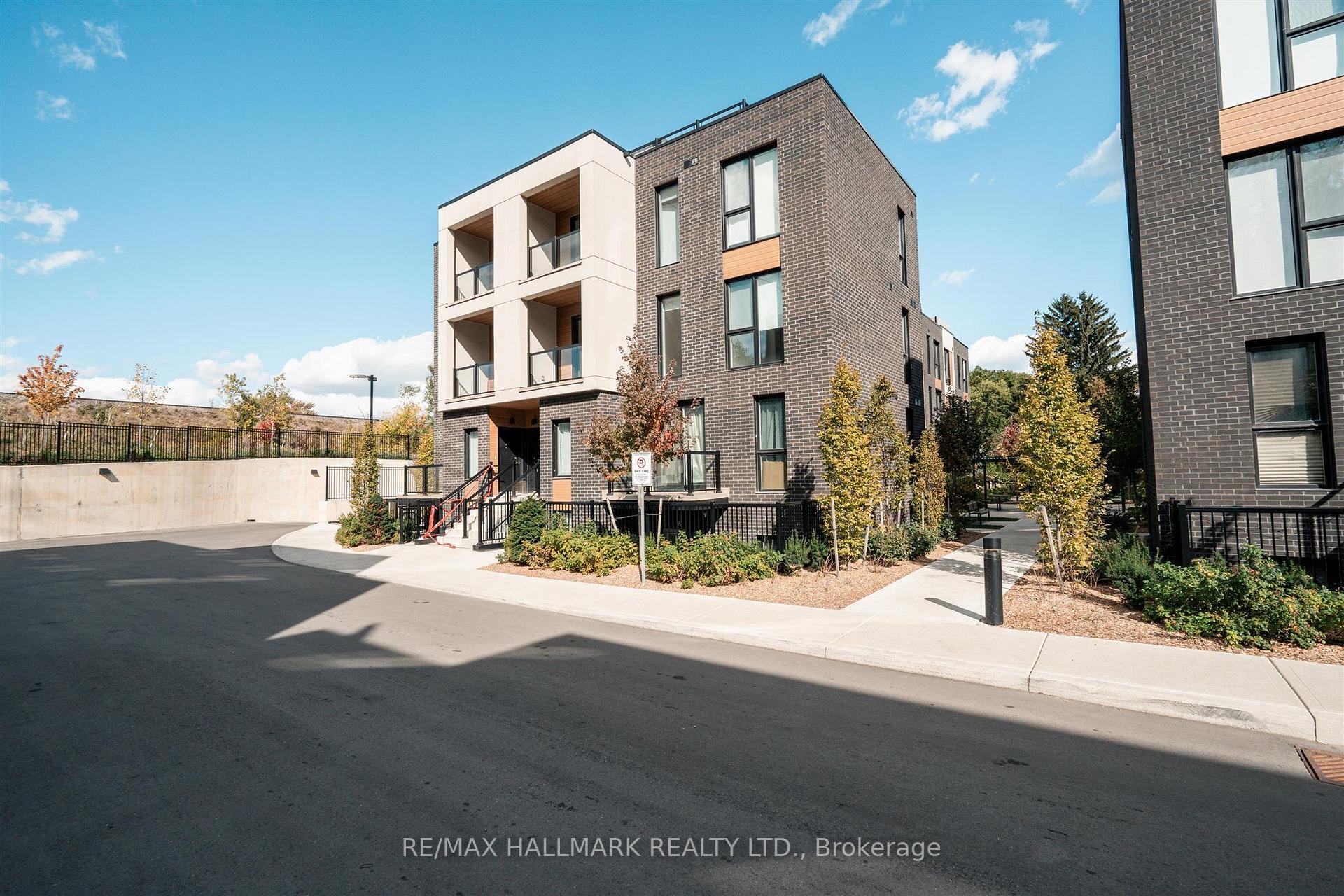 176 Clonmore Avenue 14, Toronto Unit: 14