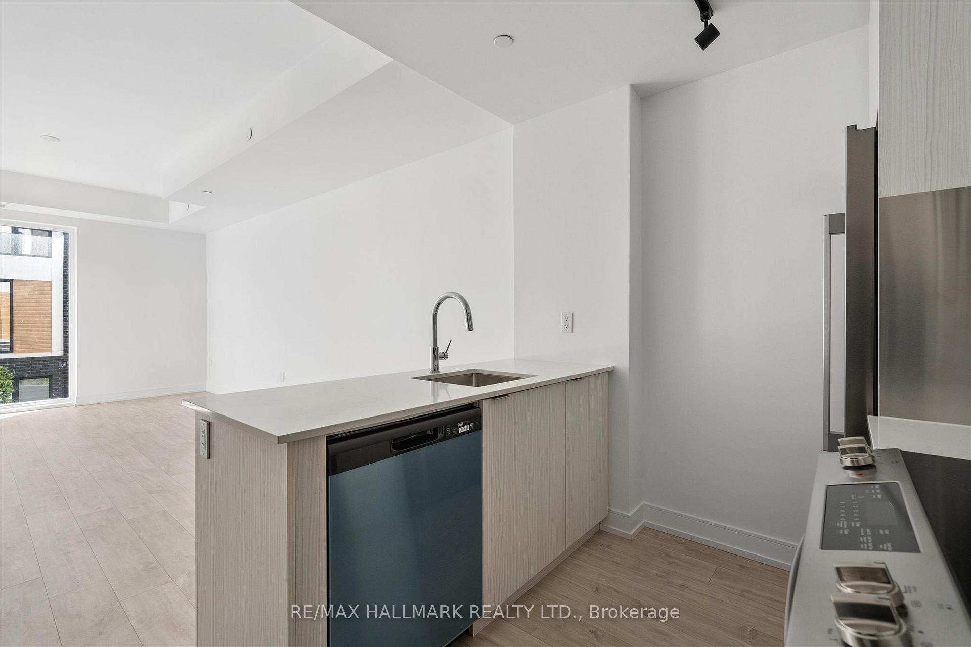 176 Clonmore Avenue 14, Toronto Unit: 14