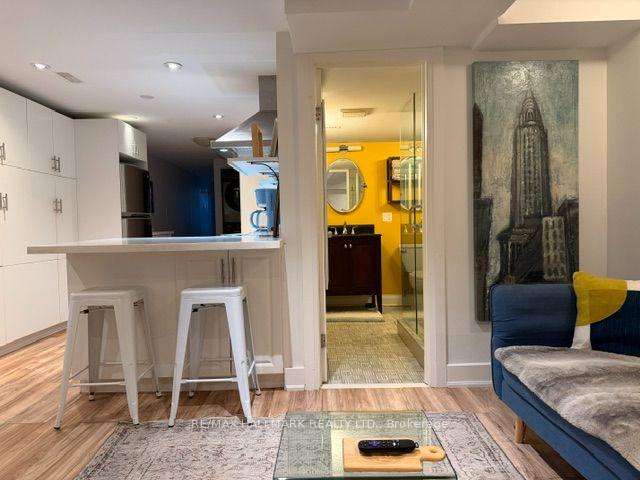 18 Pape Avenue basement, Toronto Unit: basement