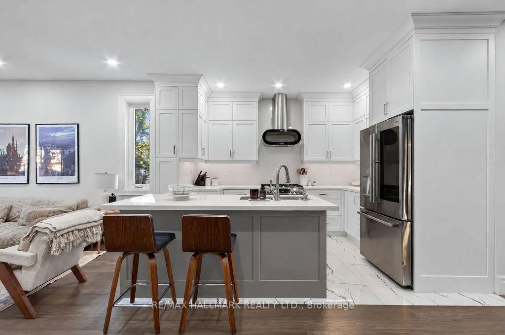 281 Warden Avenue, Toronto