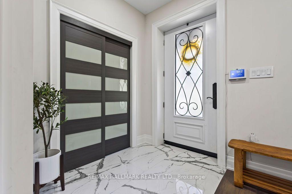 281 Warden Avenue, Toronto