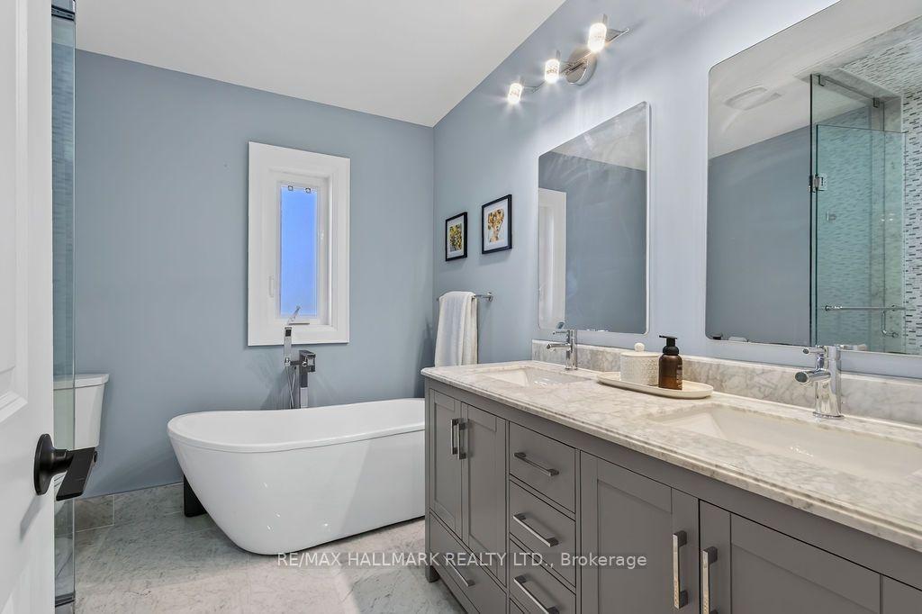281 Warden Avenue, Toronto