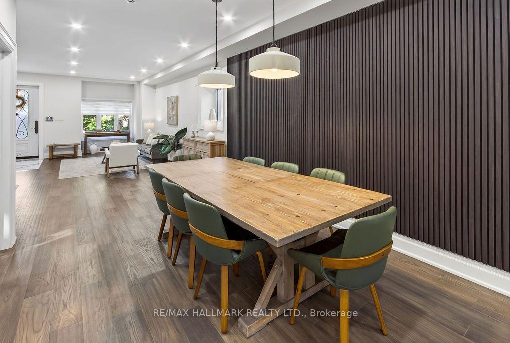 281 Warden Avenue, Toronto