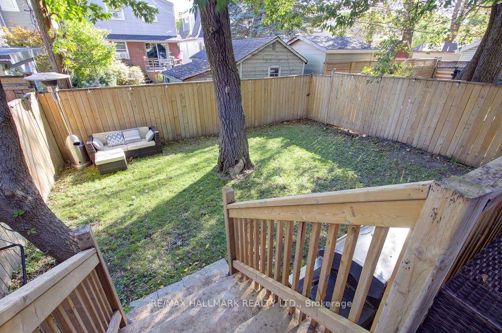 281 Warden Avenue, Toronto