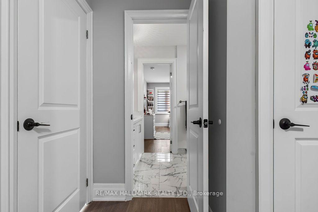 281 Warden Avenue, Toronto
