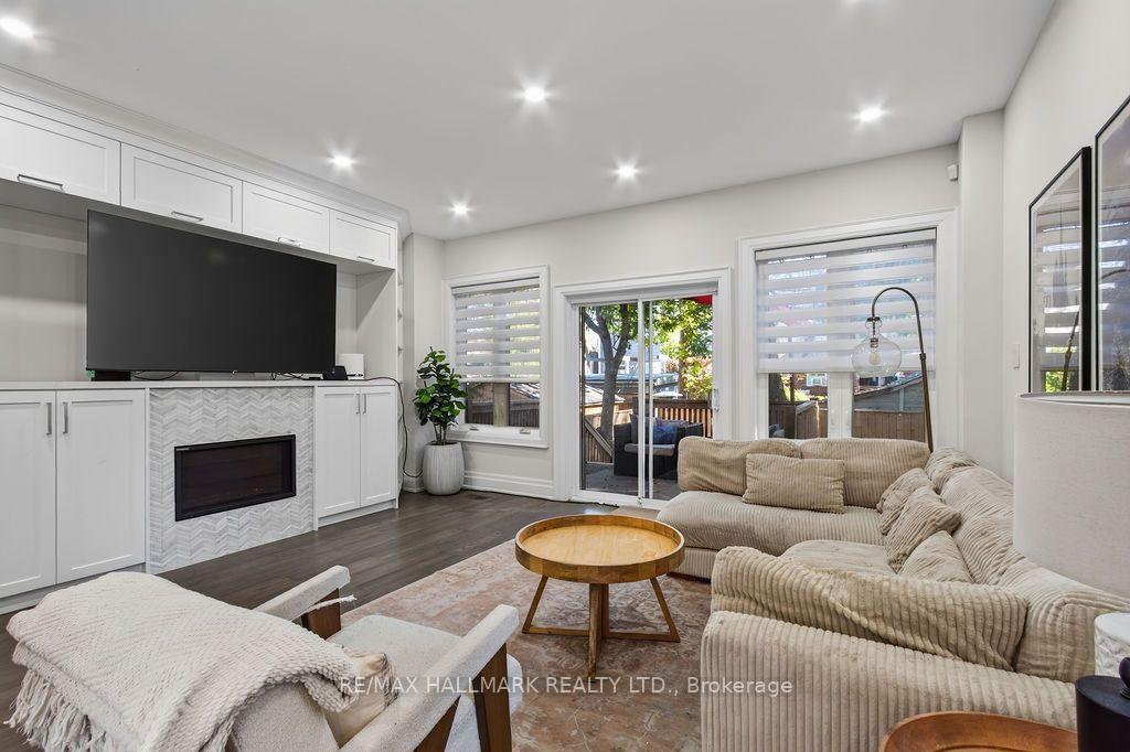 281 Warden Avenue, Toronto