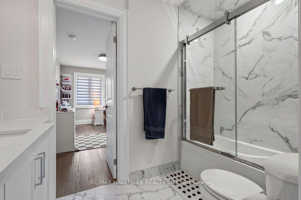 281 Warden Avenue, Toronto