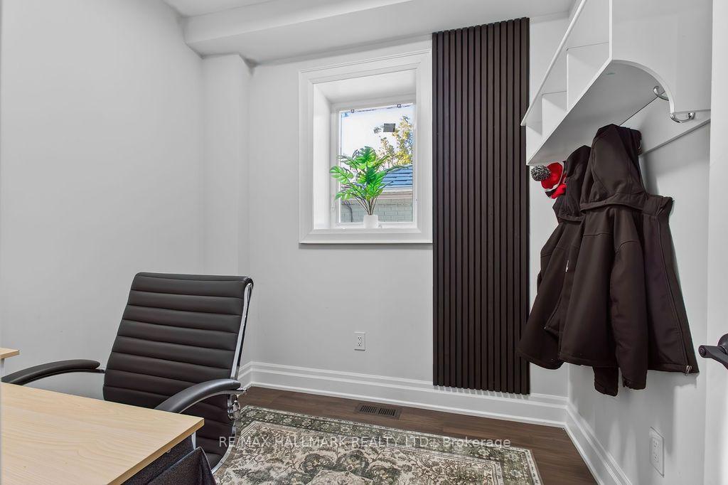 281 Warden Avenue, Toronto