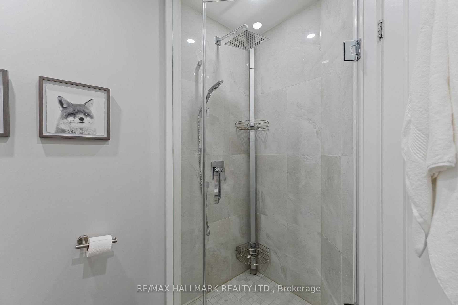 2365 Queen Street E 201, Toronto Unit: 201