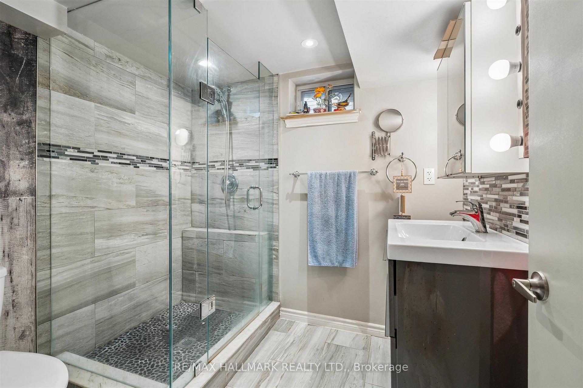 9 Savoy Avenue, Toronto