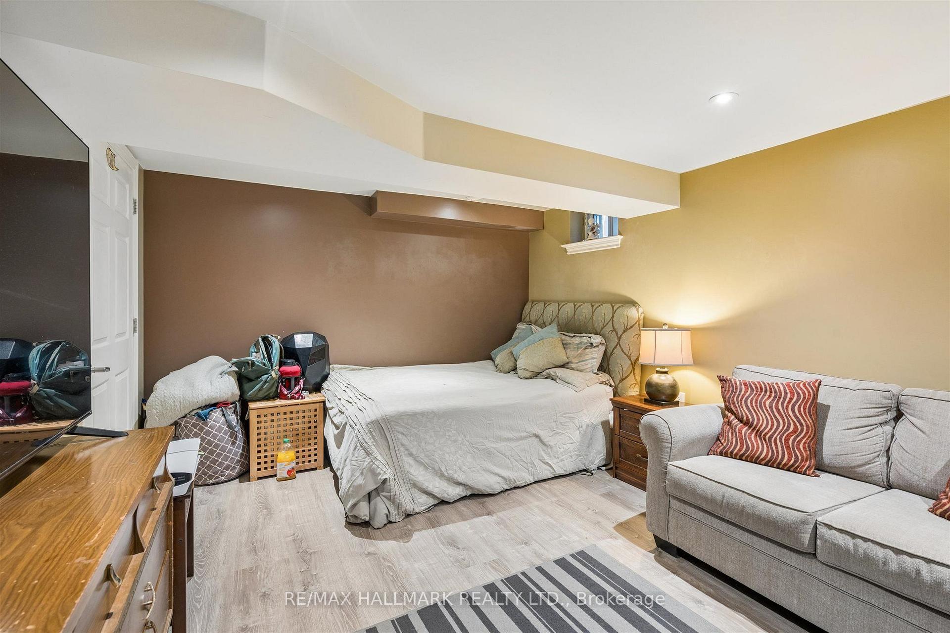 9 Savoy Avenue, Toronto