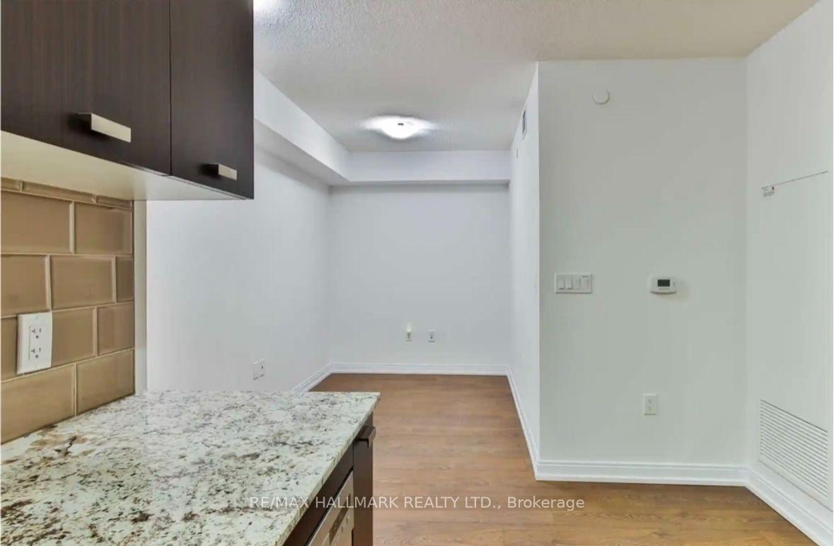 275 Village Green Square 1825, Toronto Unit: 1825