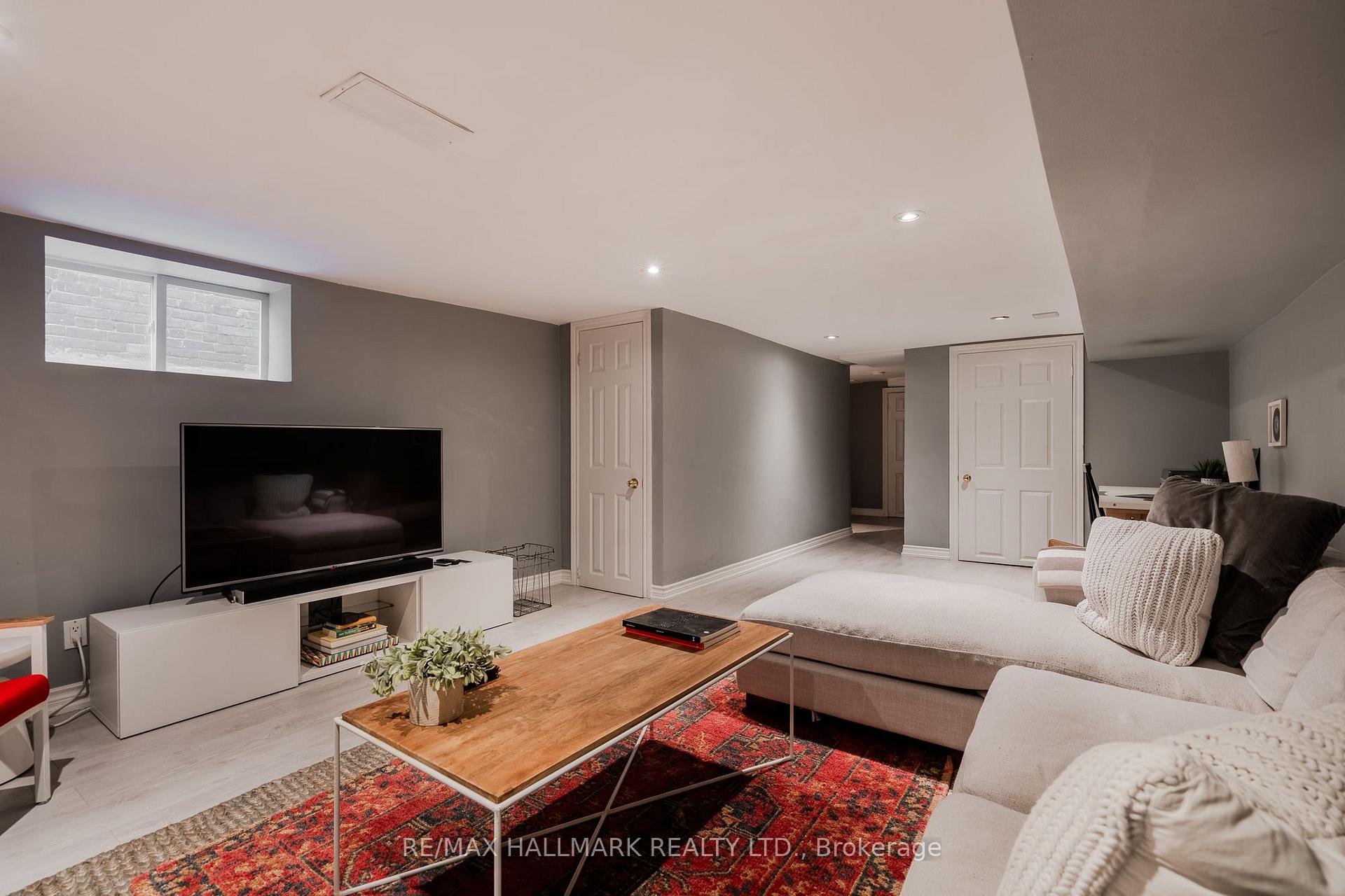 9 Prust Avenue, Toronto