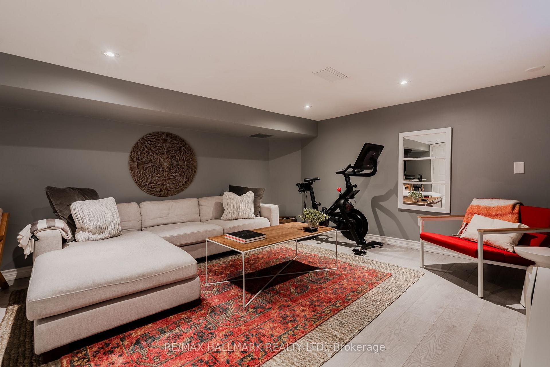 9 Prust Avenue, Toronto
