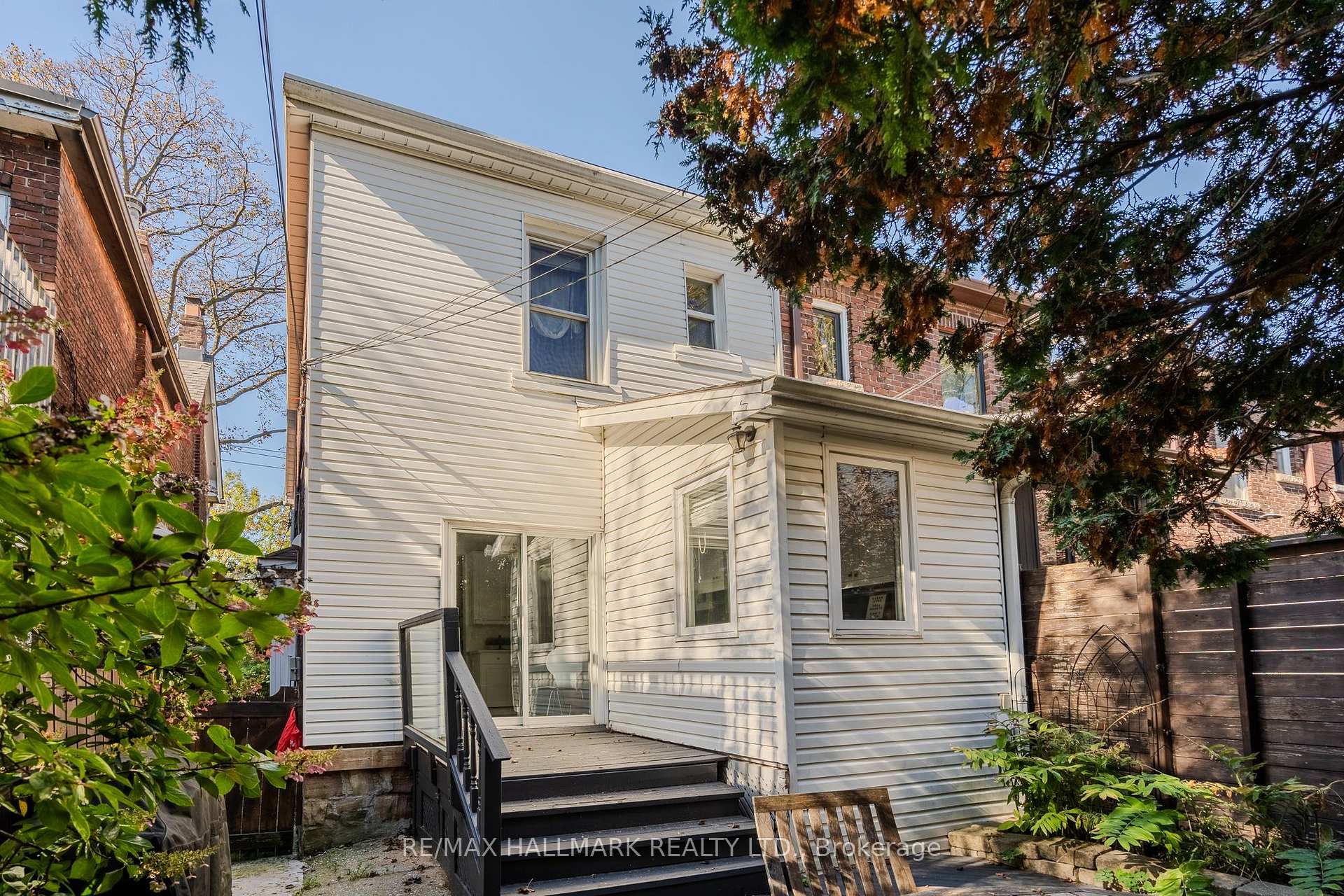9 Prust Avenue, Toronto