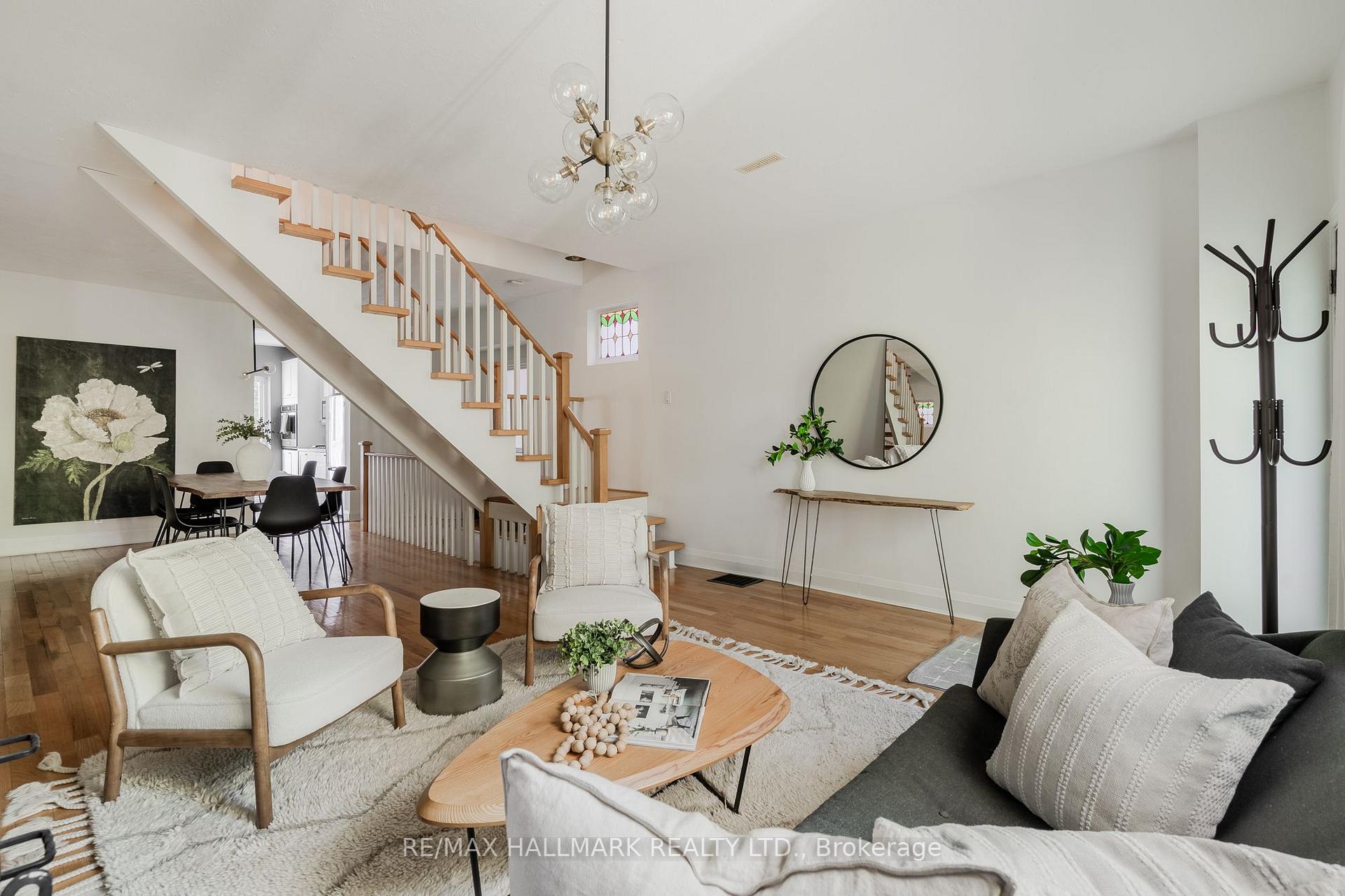 9 Prust Avenue, Toronto