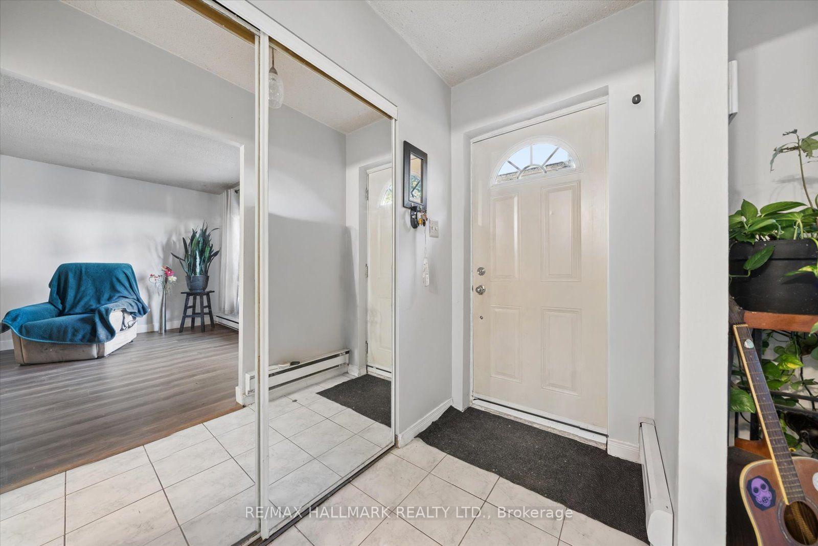 91 Muir Drive 9, Toronto Unit: 9