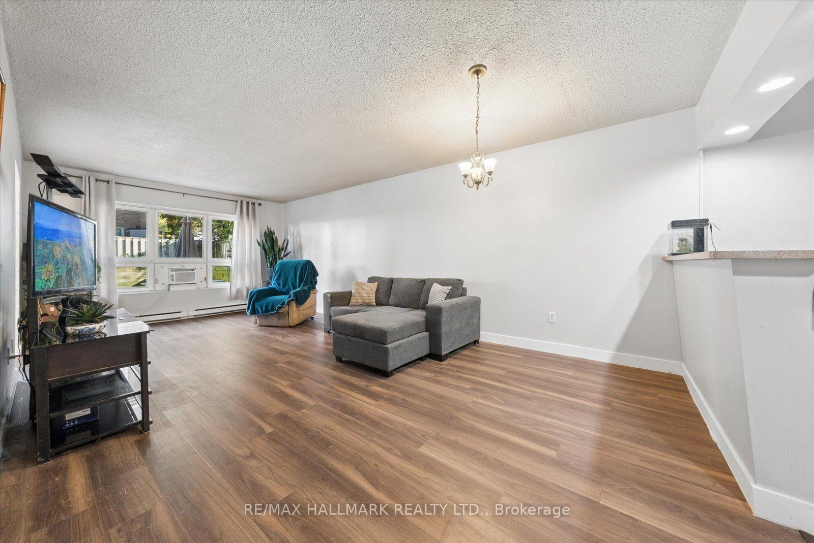 91 Muir Drive 9, Toronto Unit: 9