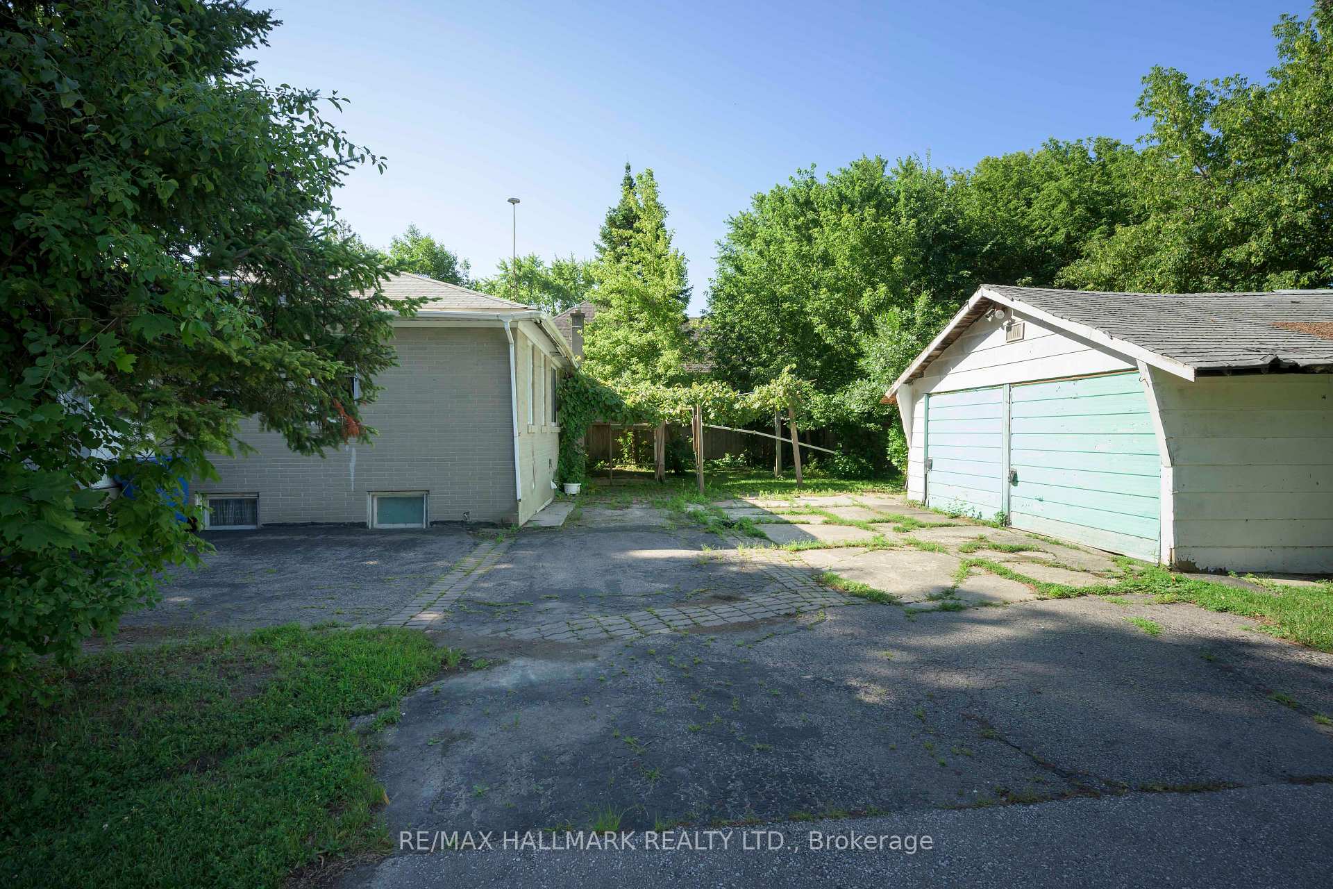 4 Crestview Road