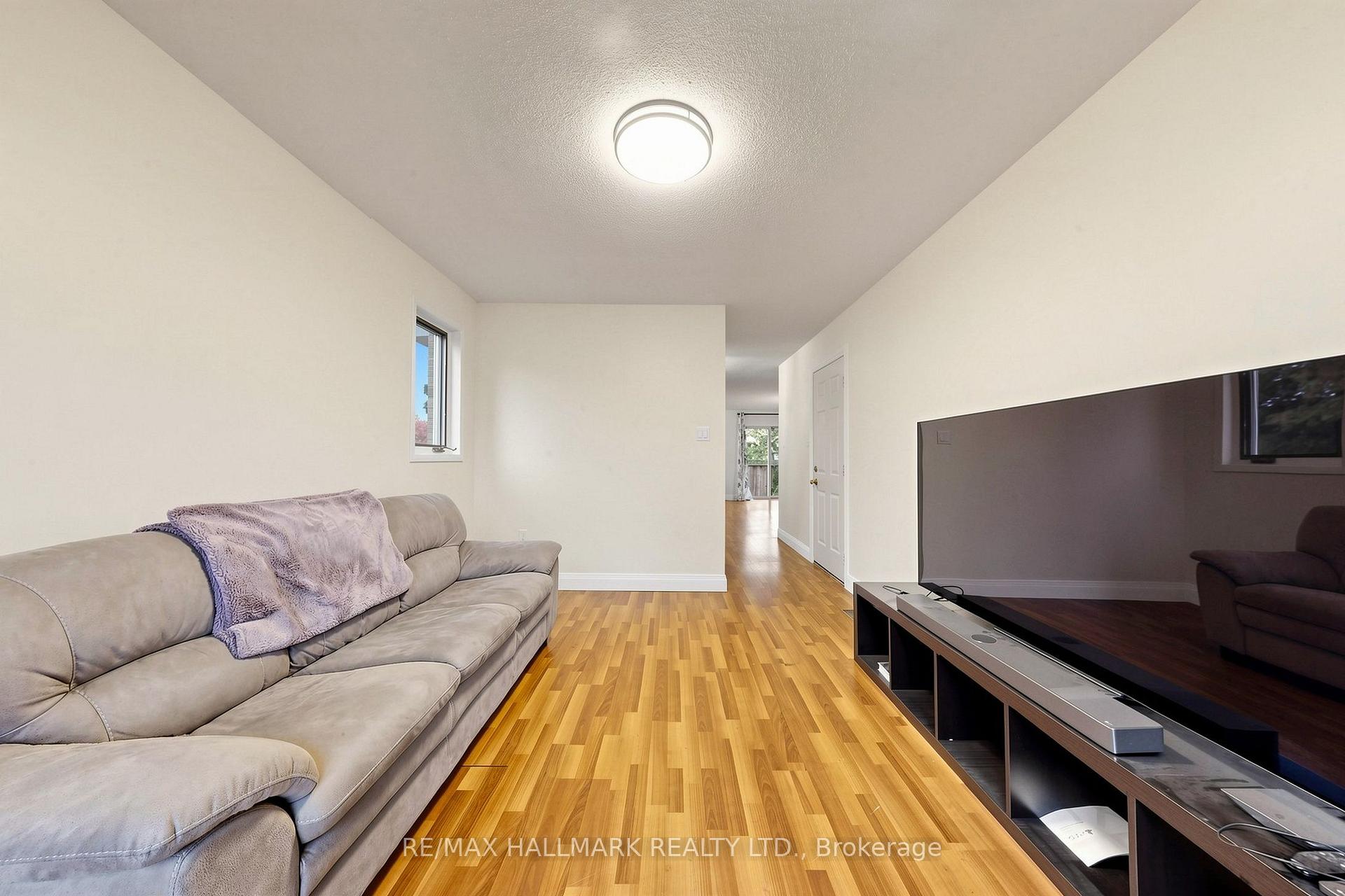 351 Riddell Court 1