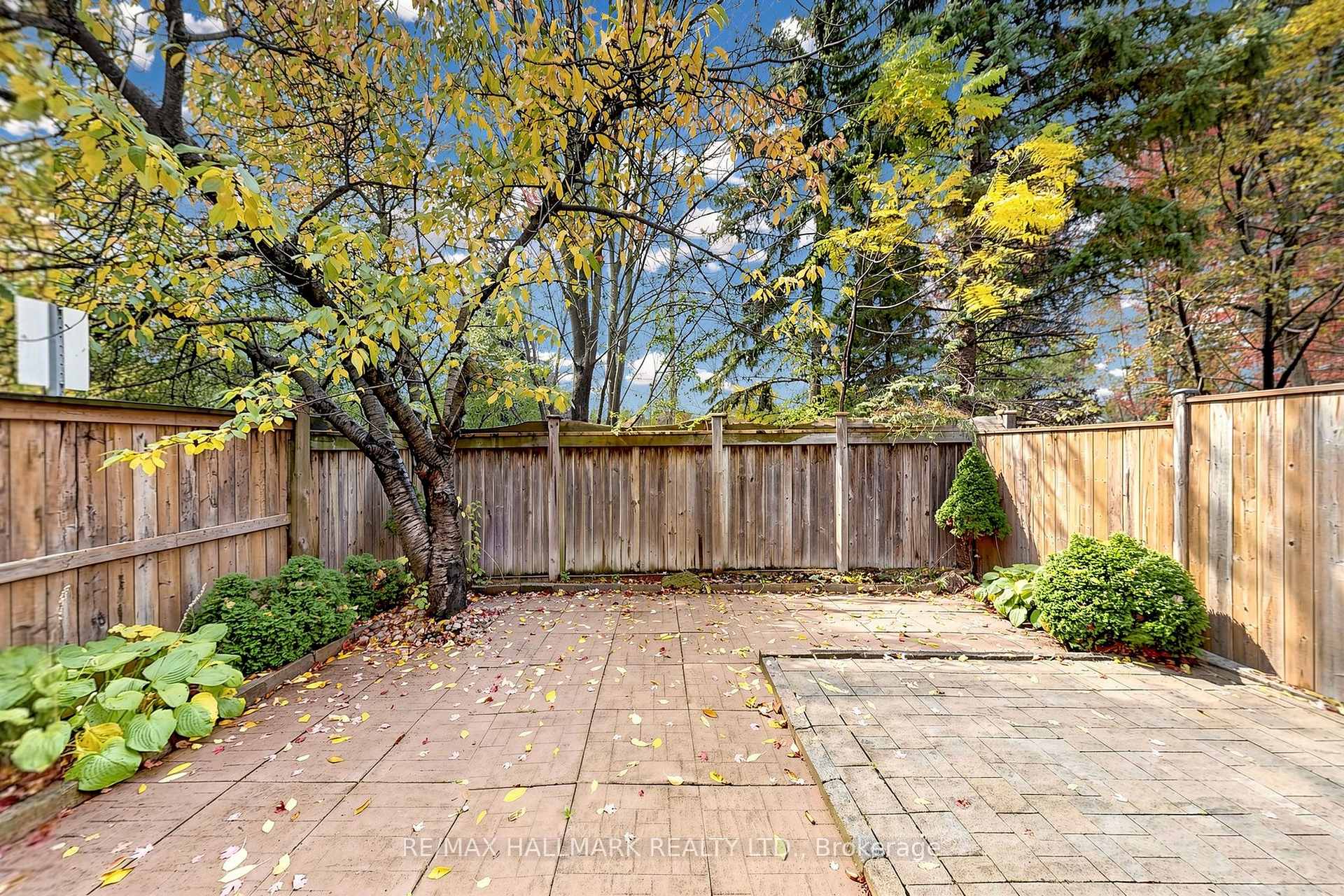 351 Riddell Court 1