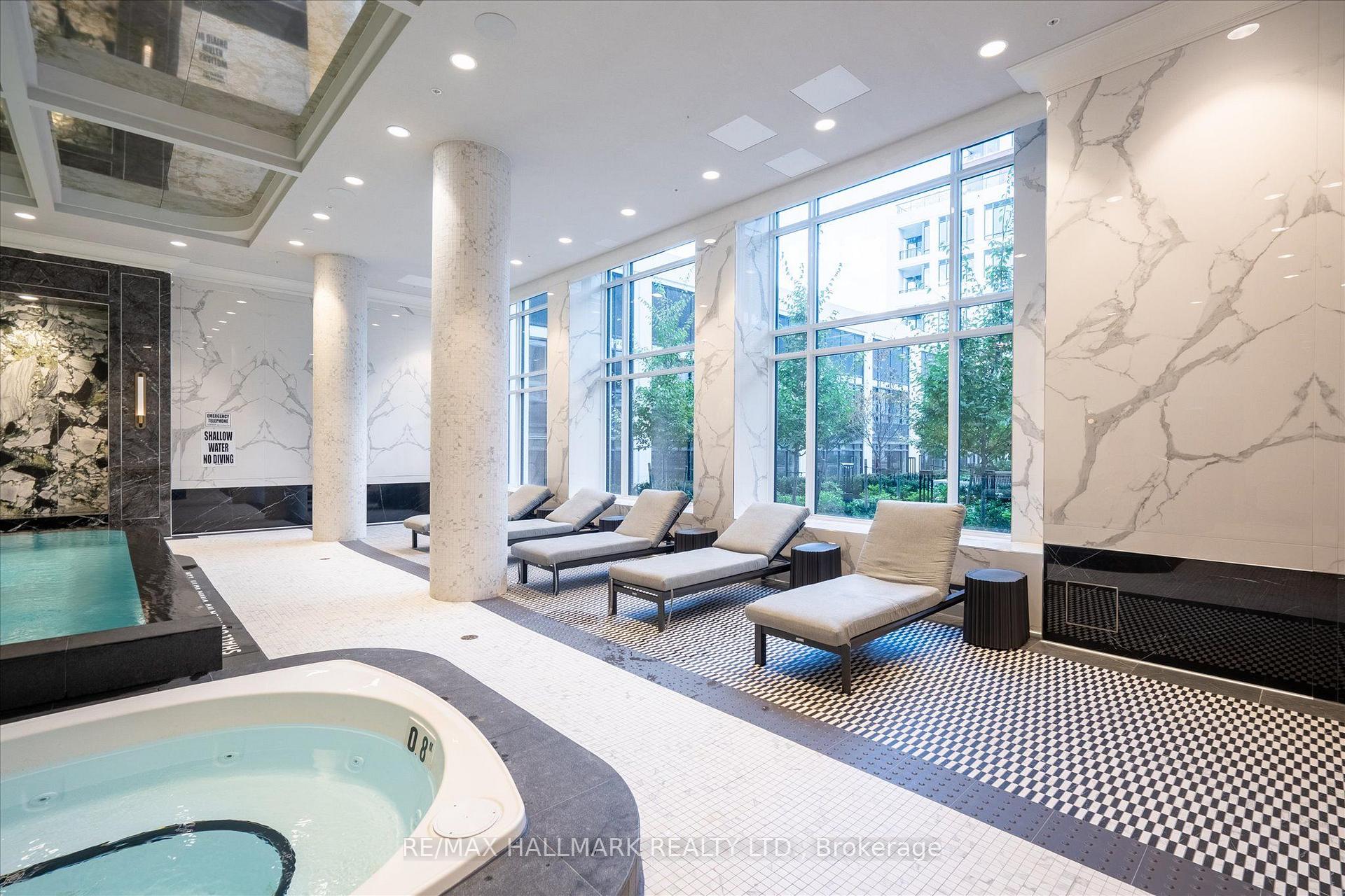 259 The Kingsway TH 6 Suite 122, Toronto Unit: TH 6 Suite 122