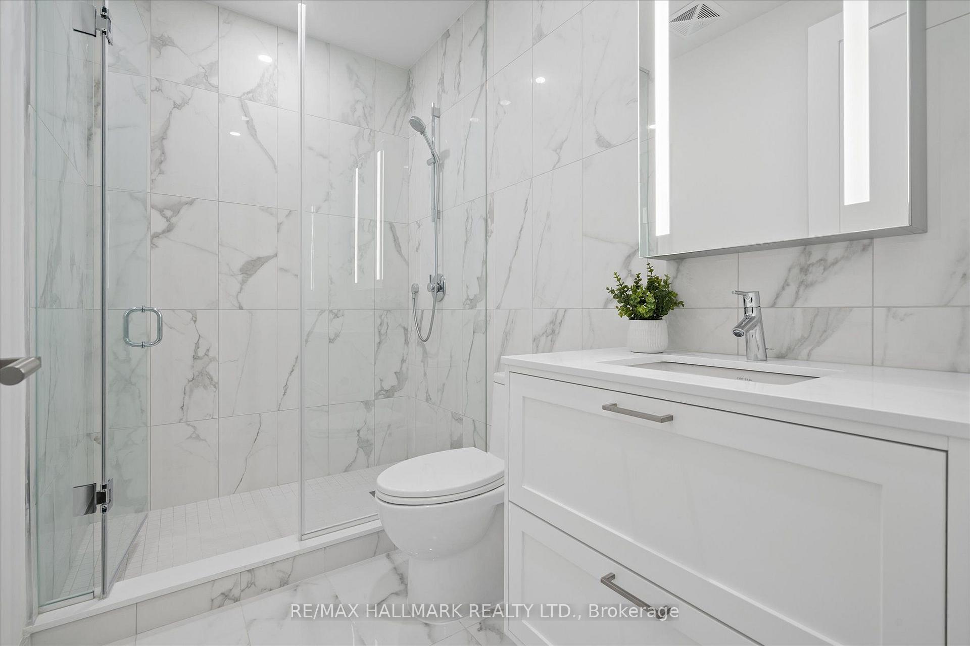 259 The Kingsway TH 6 Suite 122, Toronto Unit: TH 6 Suite 122