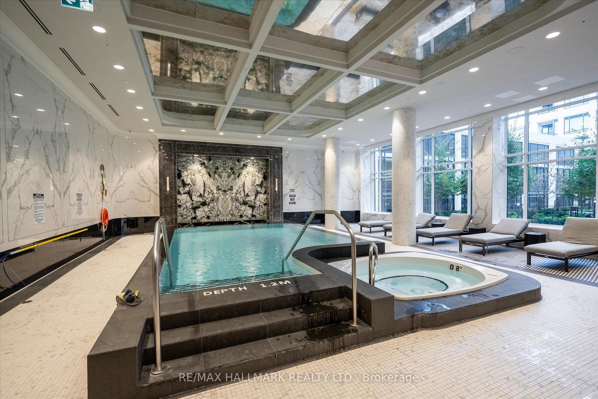 259 The Kingsway TH 6 Suite 122, Toronto Unit: TH 6 Suite 122